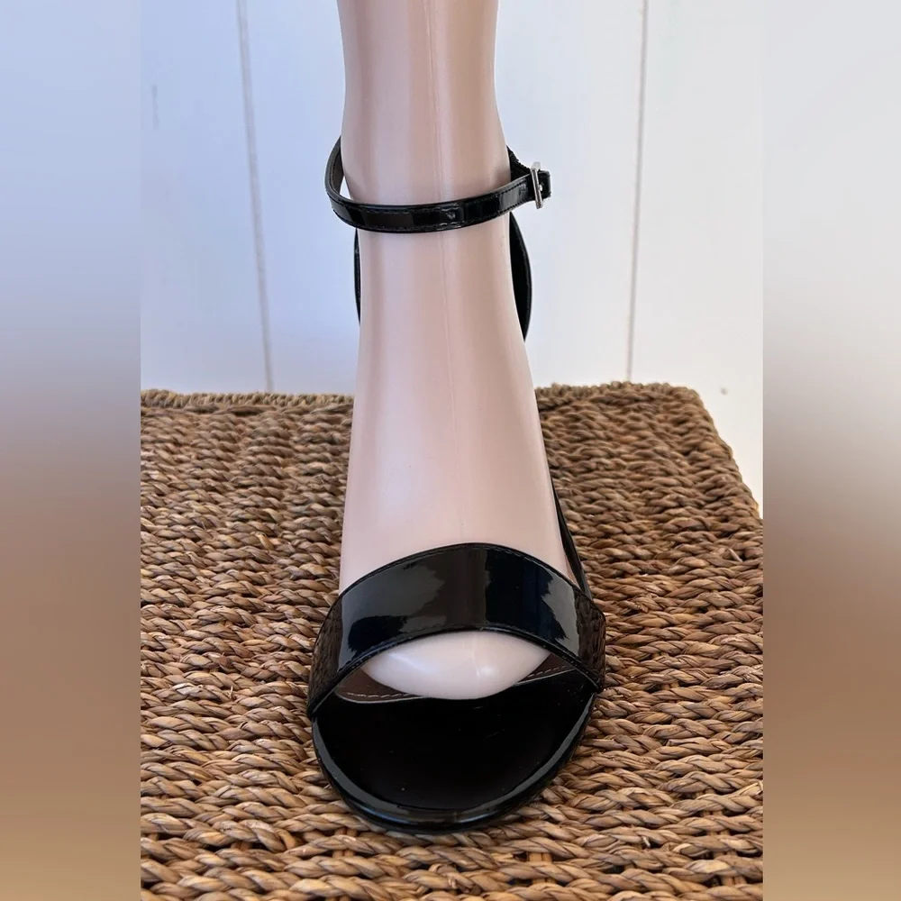 Abound Women’s Faux Patent Block Heel Sandal Ankle Strap Black Size‎ 8.5M